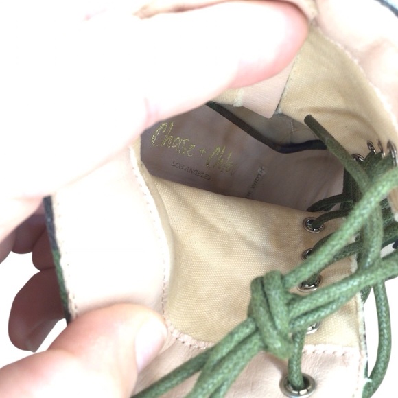 Chase & Chloe Peep Toe Lace-Up Ankle Booties Camo Canvas Block Heels Women’s 8W - Picture 3 of 9